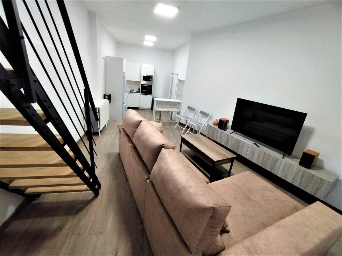Singular Triplex En Zona Centrica *